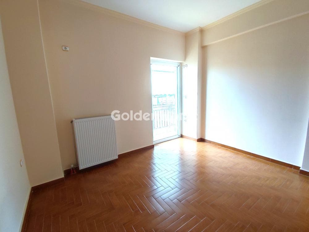 Apartment in Amfiali, Keratsini — Photo 12 of 23