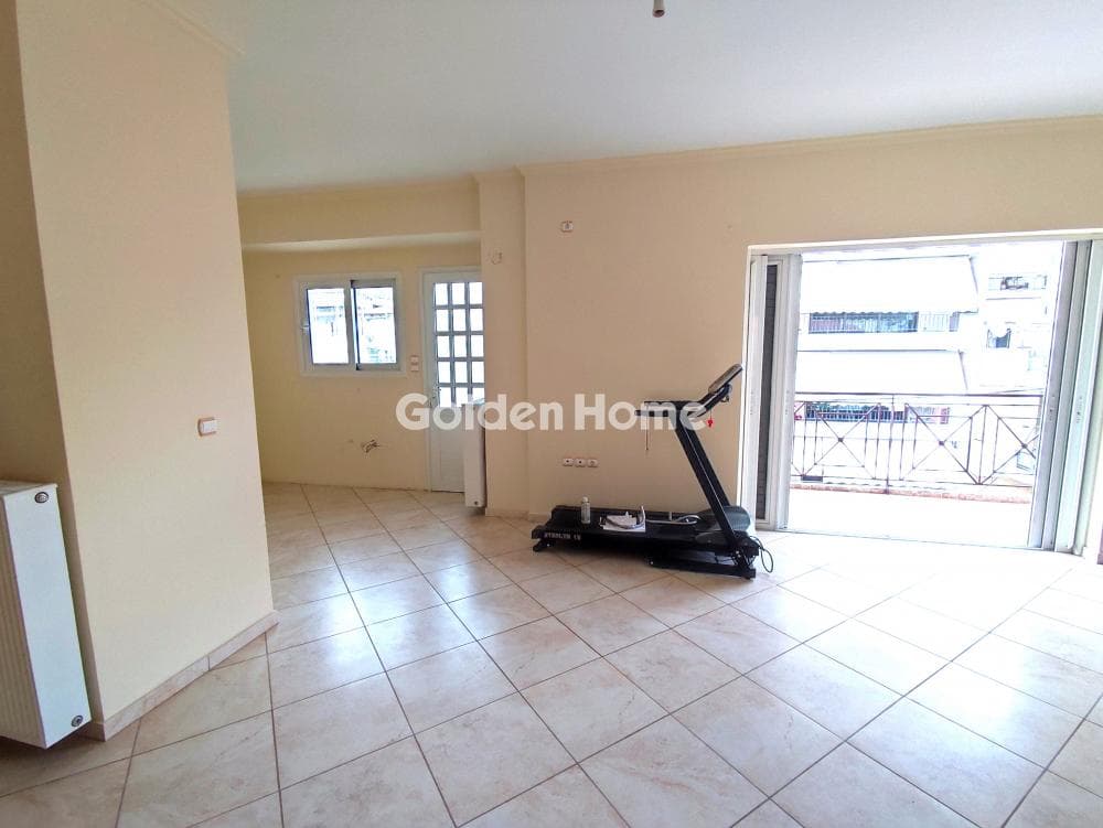 Apartment in Amfiali, Keratsini — Photo 6 of 23