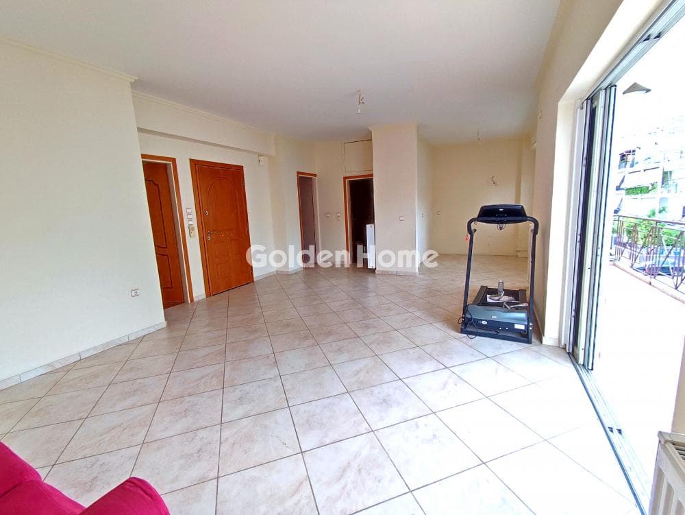 Apartment in Amfiali, Keratsini — Photo 5 of 23