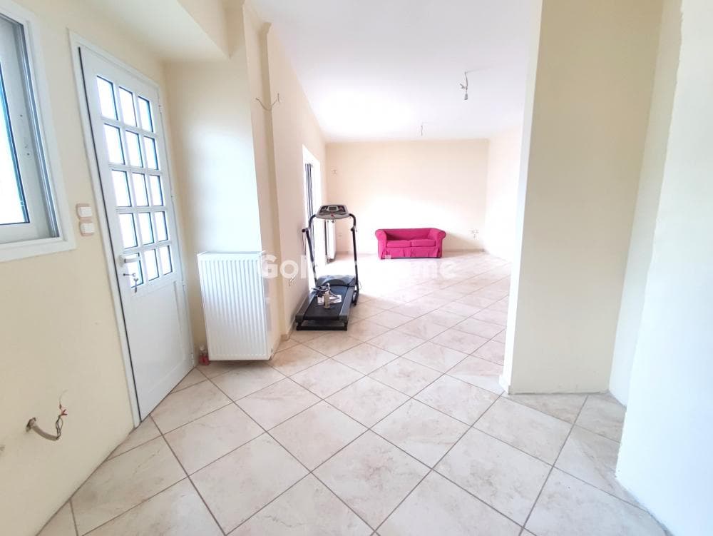 Apartment in Amfiali, Keratsini — Photo 8 of 23