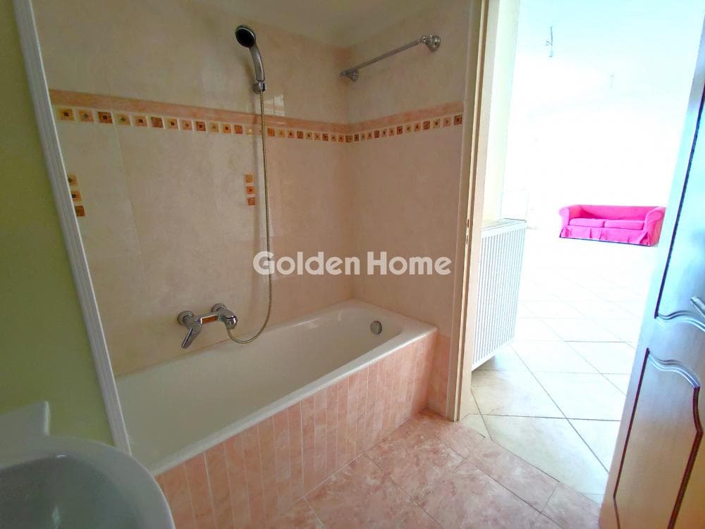 Apartment in Amfiali, Keratsini — Photo 22 of 23
