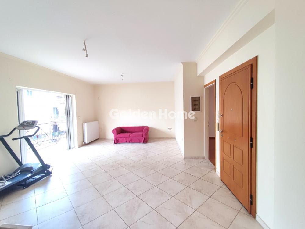 Apartment in Amfiali, Keratsini — Photo 7 of 23