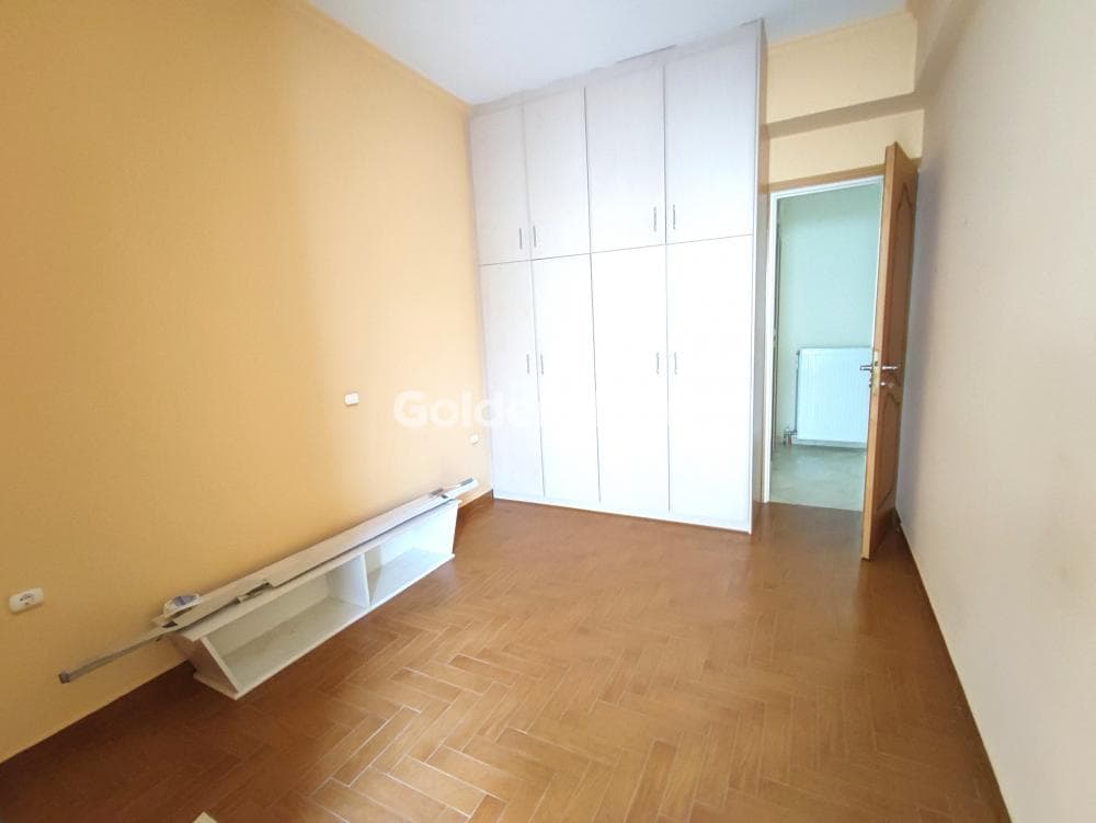 Apartment in Amfiali, Keratsini — Photo 17 of 23