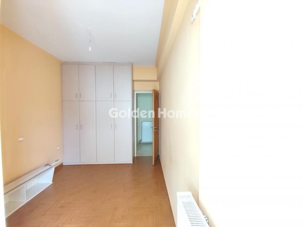 Apartment in Amfiali, Keratsini — Photo 18 of 23