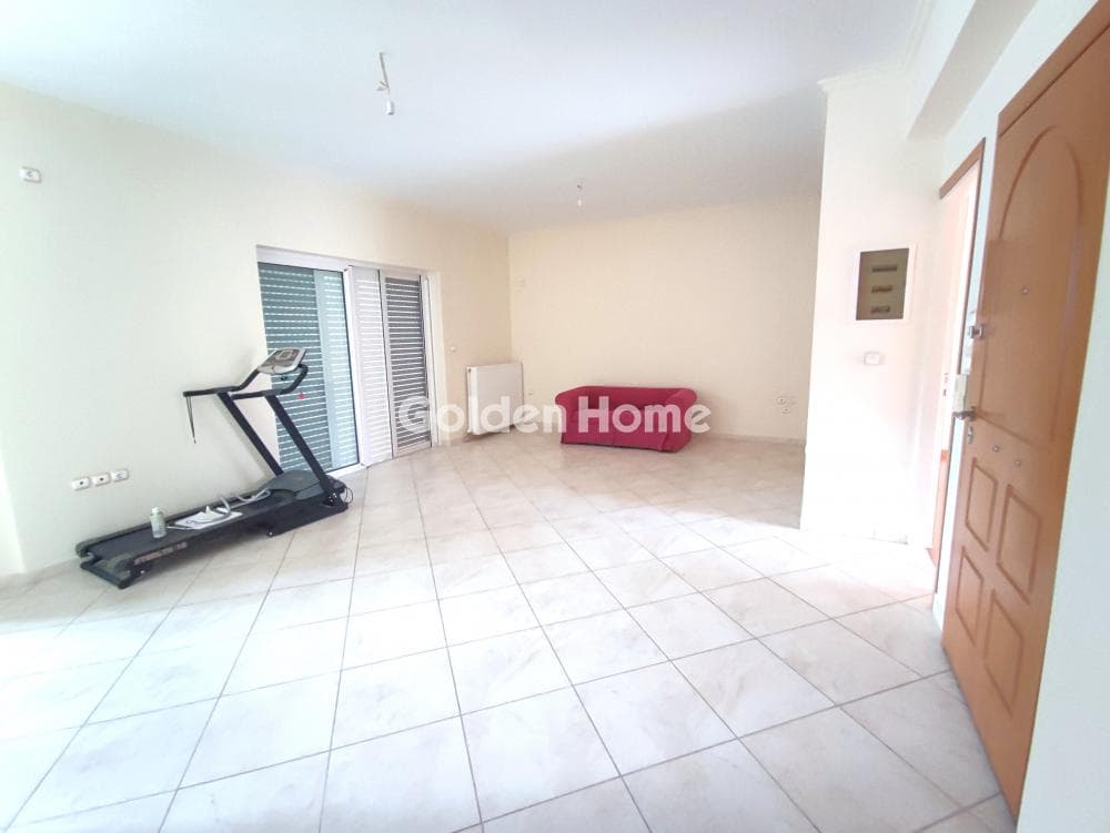 Apartment in Amfiali, Keratsini — Photo 4 of 23
