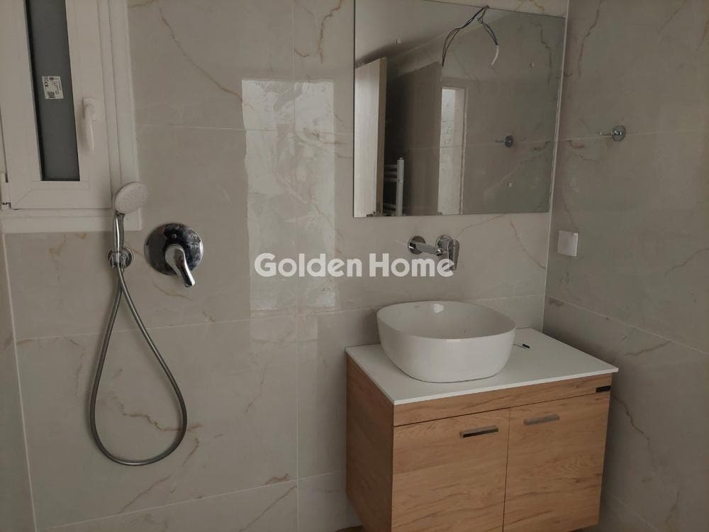 Apartment in Freattida, Piraeus — Photo 2 of 21