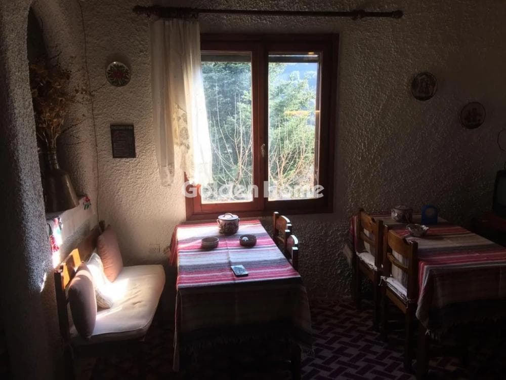 House in Milos, Kalavrita — Photo 4 of 22