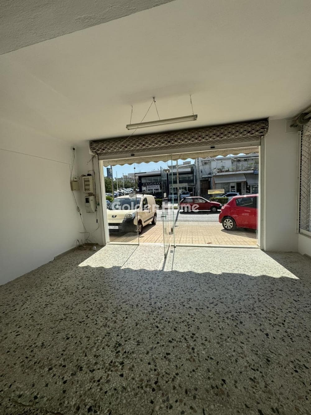 Retail Store in Pirgouthi, Acharnes — Photo 1 of 9