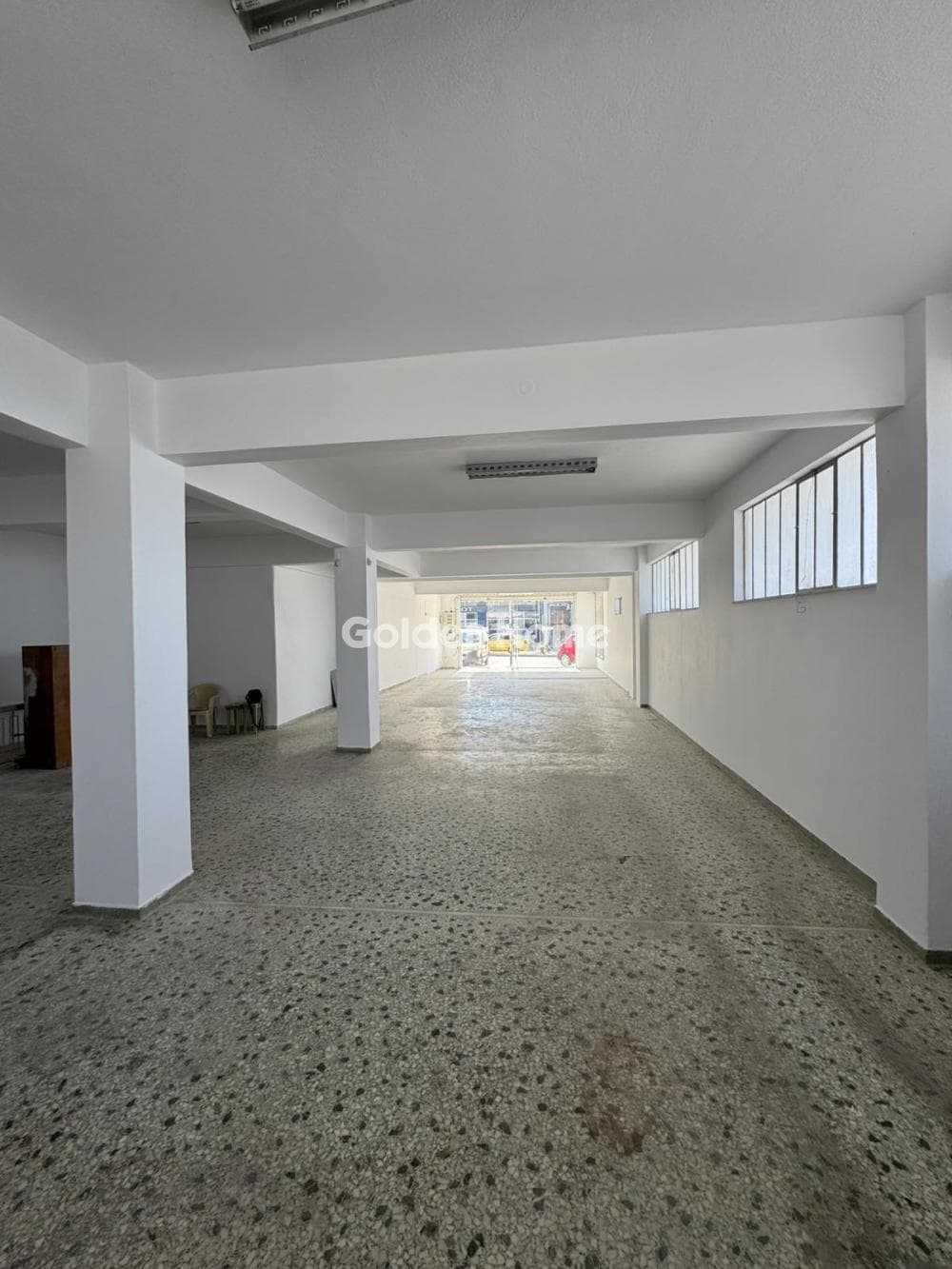 Retail Store in Pirgouthi, Acharnes — Photo 8 of 9