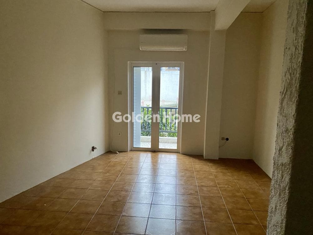 Apartment in Aspra Chomata, Peristeri — Photo 3 of 15