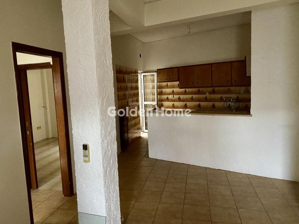 Apartment in Aspra Chomata, Peristeri — Photo 2 of 15