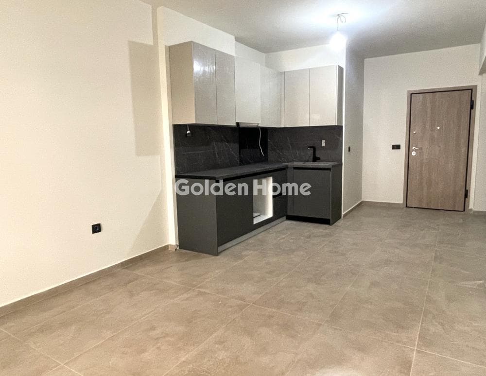 Apartment in Center, Neos Kosmos — Photo 2 of 8