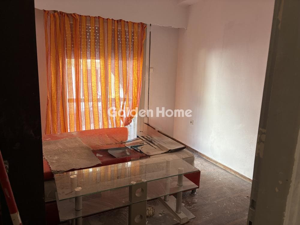 Apartment in Evaggelistria, Piraeus — Photo 1 of 11