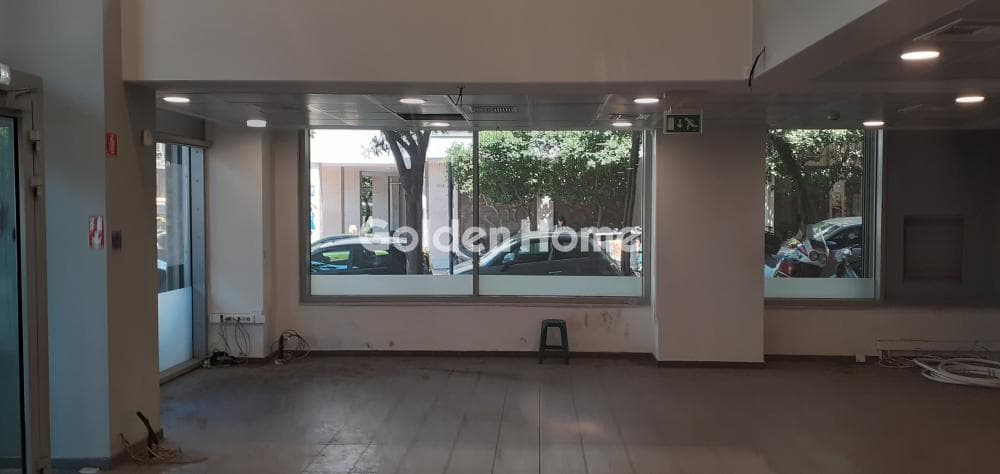 Κατάστημα στην Πλατεία Κάνιγγος, Εξάρχεια - Νεάπολη — Φωτογραφία 2 από 17