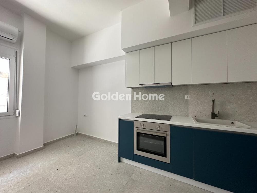 Apartment in Agios Vasileios, Piraeus — Photo 2 of 8