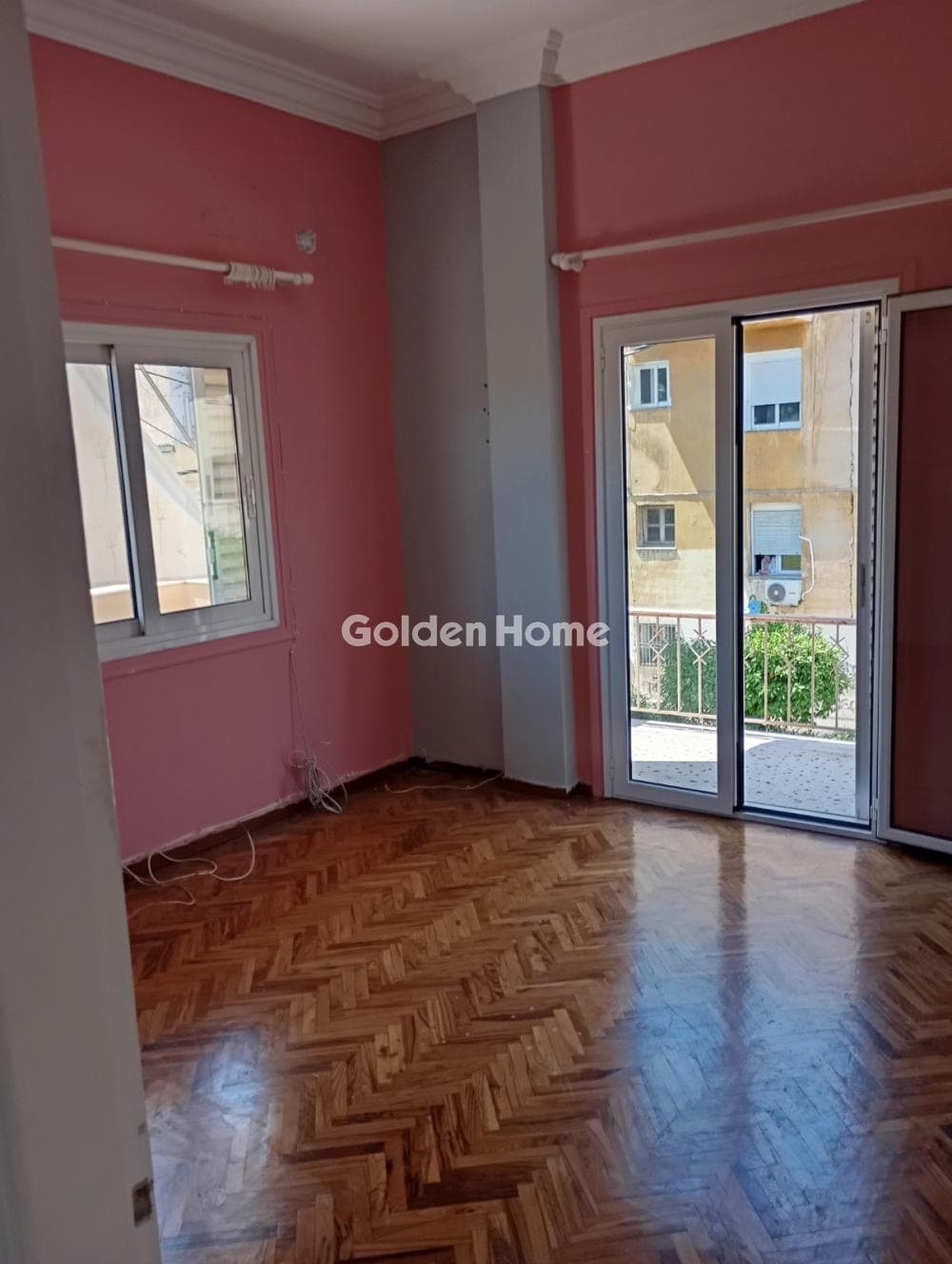 Apartment in Maniatika, Piraeus — Photo 2 of 15