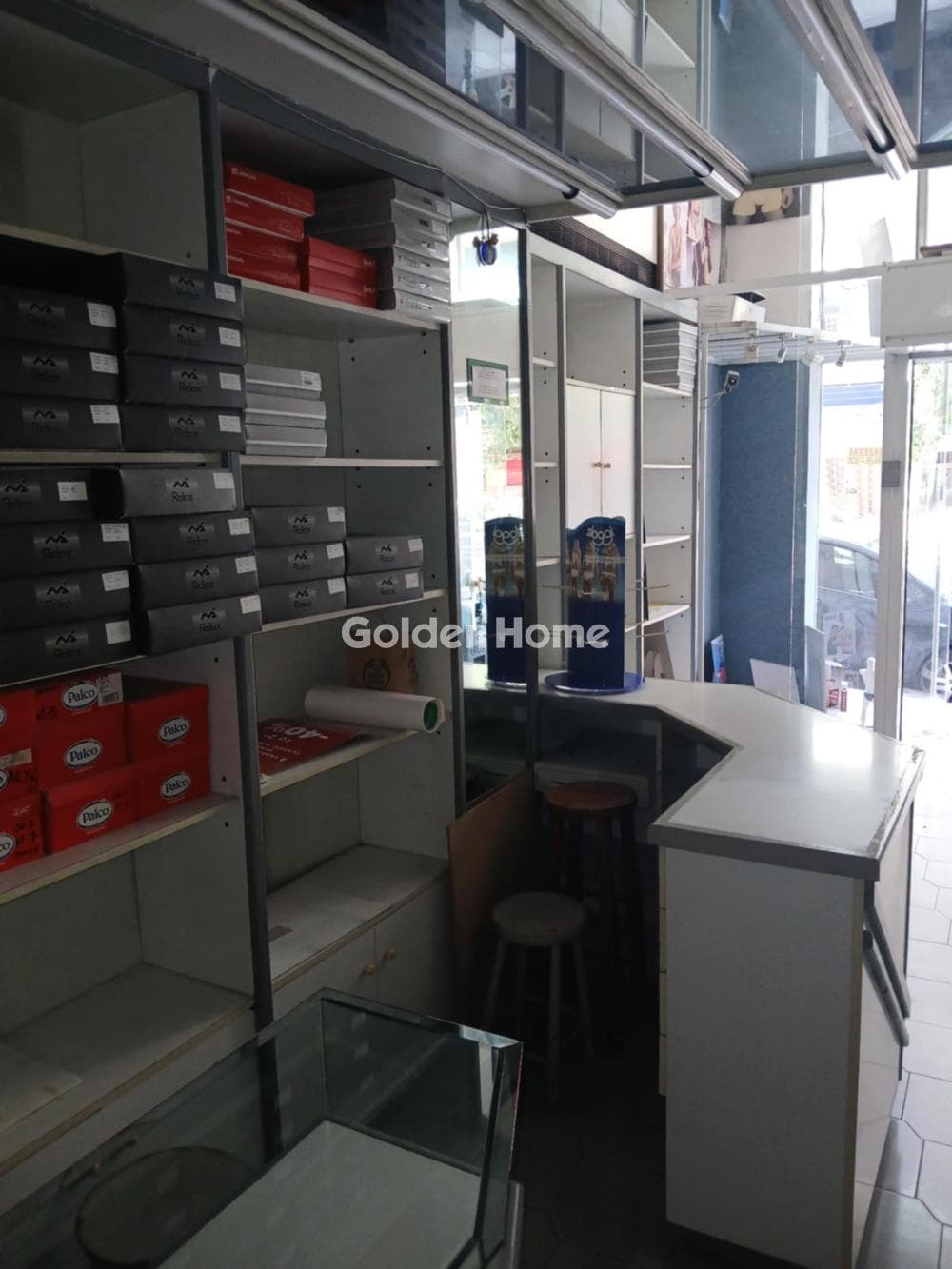 Retail Store in Oria Imittou, Pagkrati — Photo 2 of 6