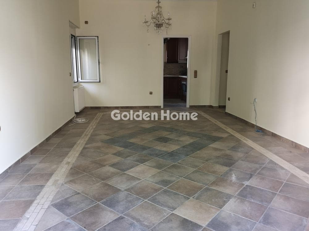 Apartment in Agios Georgios, Neo Psichiko — Photo 2 of 20