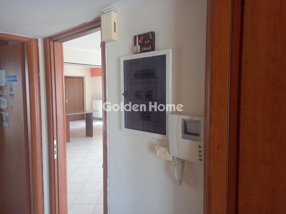 Apartment in Kaminia, Piraeus — Photo 17 of 24