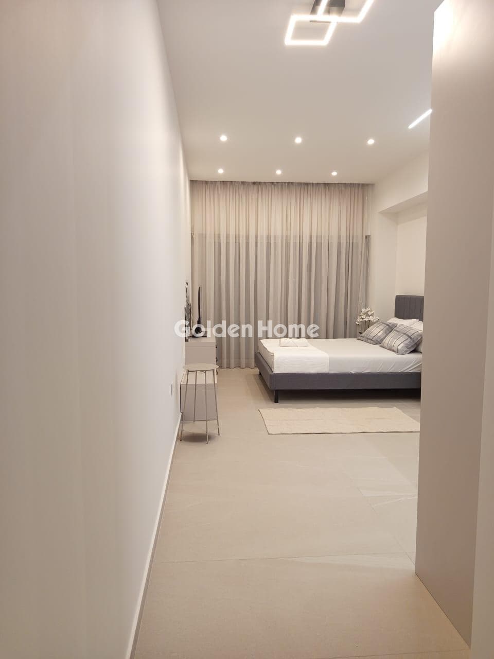Apartment in Platia Koumoundourou, Kentro — Photo 2 of 11