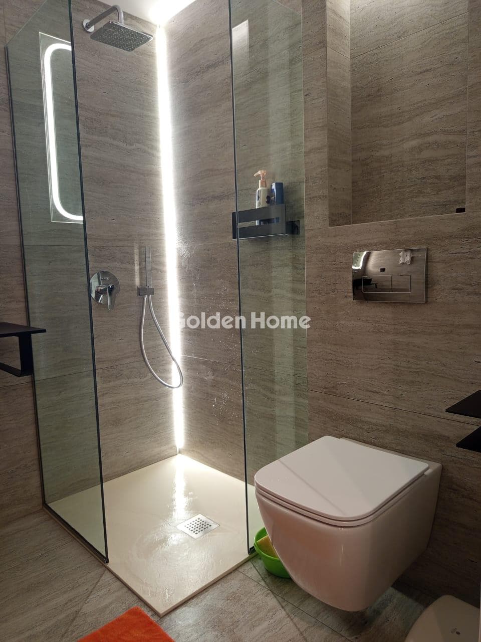 Apartment in Platia Koumoundourou, Kentro — Photo 9 of 11