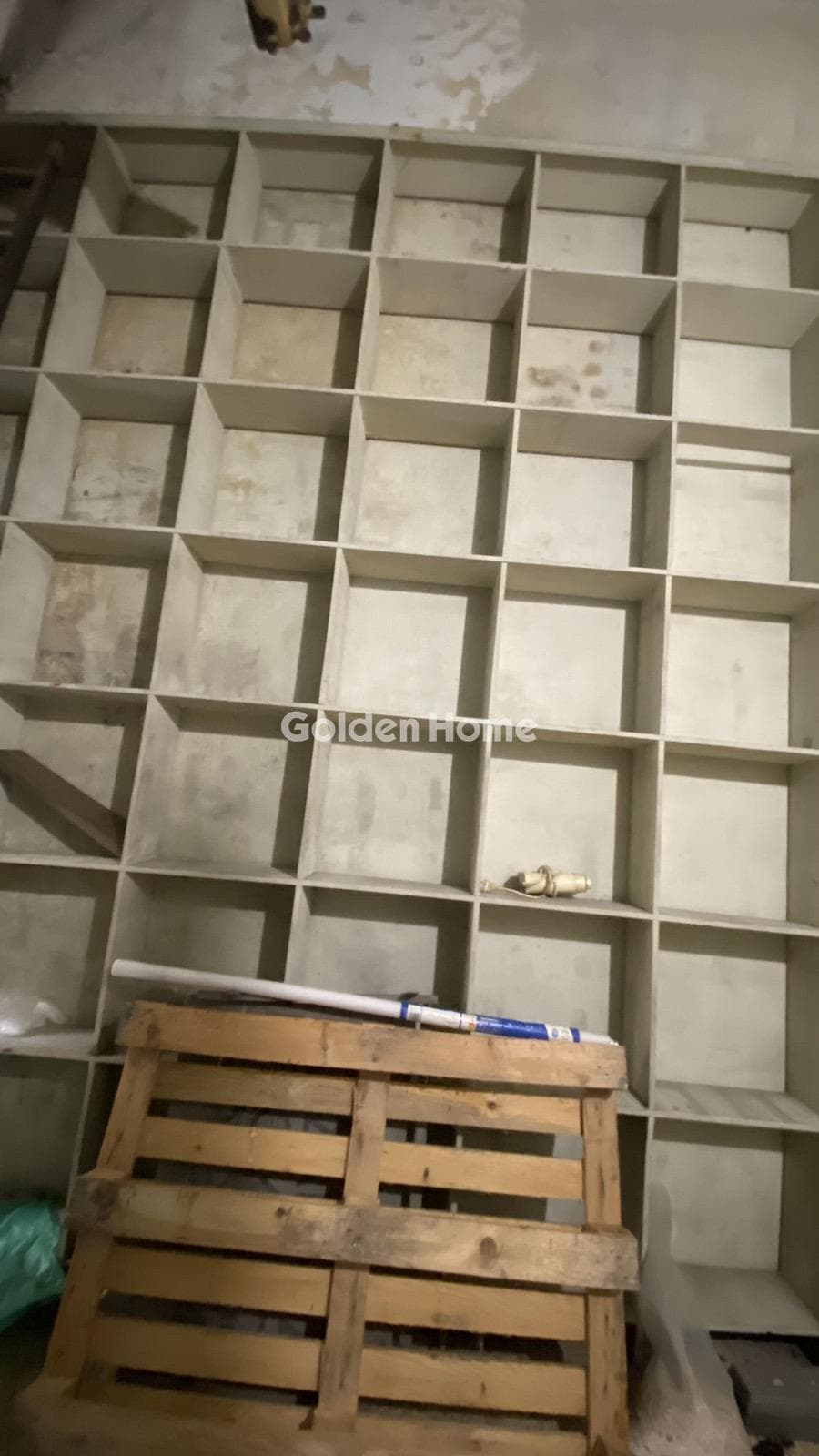 Retail Store in Platia Koumoundourou, Kentro — Photo 7 of 9