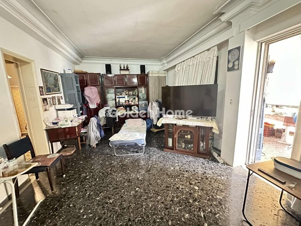Apartment in Eleftherias square, Koridallos — Photo 1 of 16