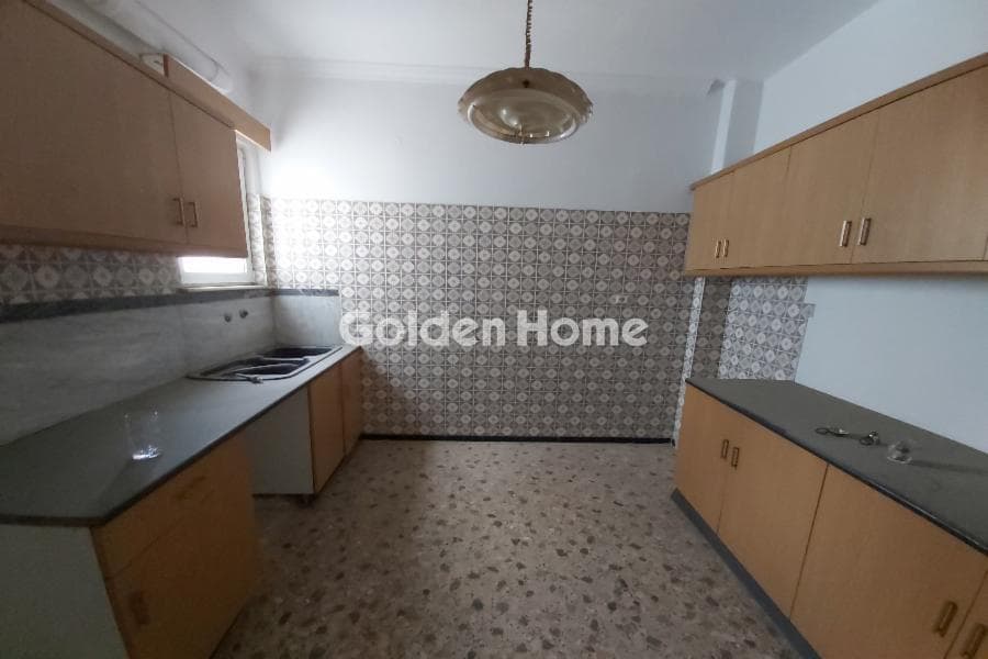 Apartment in Megala Sxoinia A, Acharnes — Photo 4 of 10