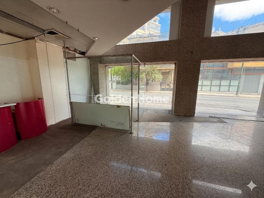 Retail Store in Agios Ioannis Chrisostomos, Nikaia — Photo 5 of 37