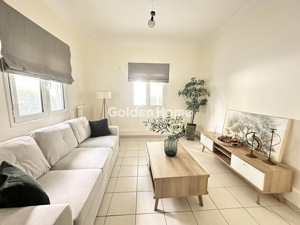 Apartment in Nea Sepolia, Peristeri — Photo 1 of 20