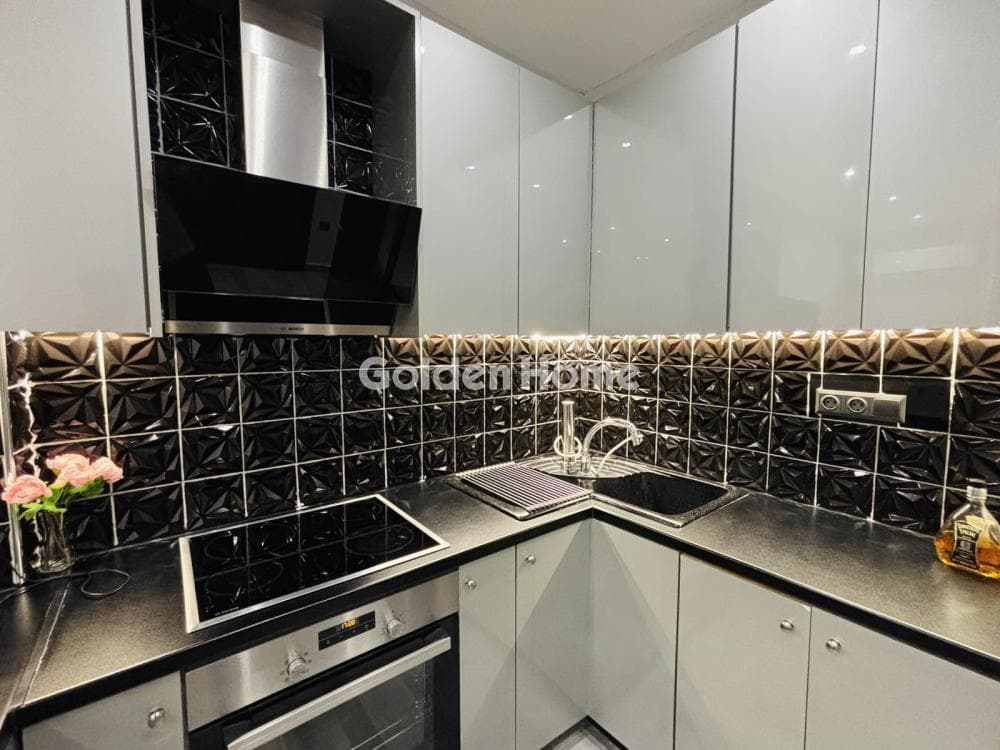 Apartment in Amfiali, Keratsini — Photo 1 of 17