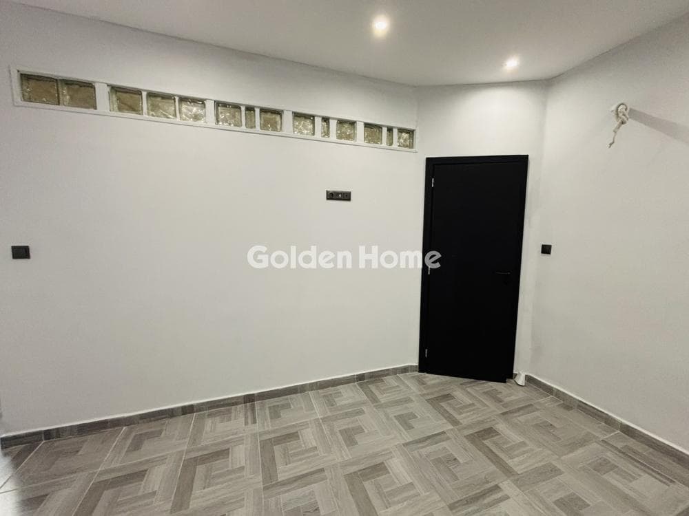 Apartment in Amfiali, Keratsini — Photo 13 of 17