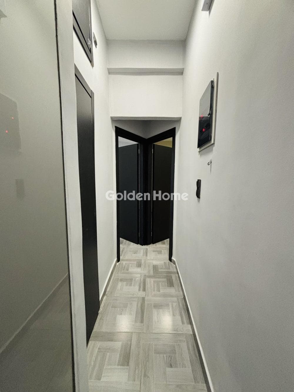 Apartment in Amfiali, Keratsini — Photo 7 of 17