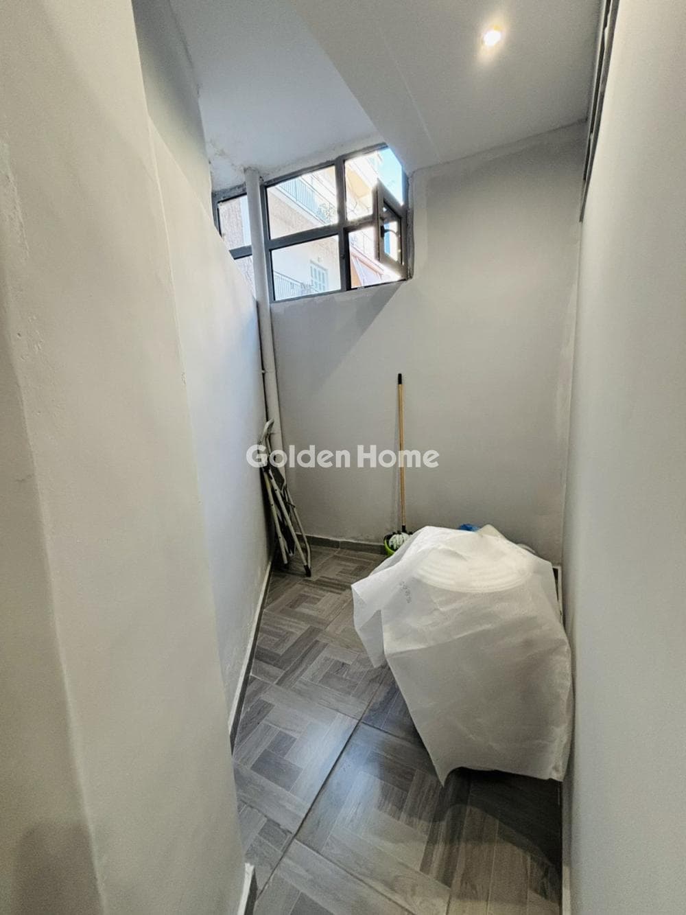 Apartment in Amfiali, Keratsini — Photo 12 of 17
