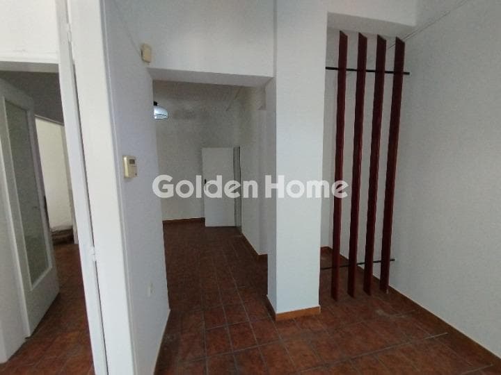 Apartment in Agios Ioannis Chrisostomos, Nikaia — Photo 8 of 55