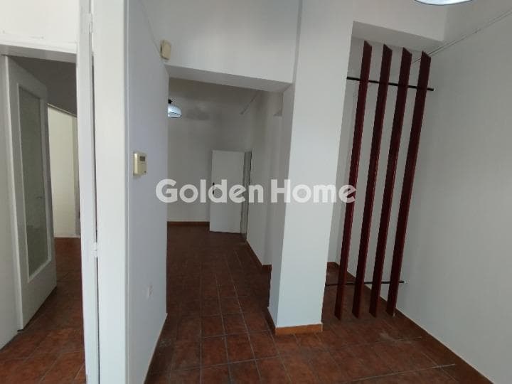 Apartment in Agios Ioannis Chrisostomos, Nikaia — Photo 9 of 55