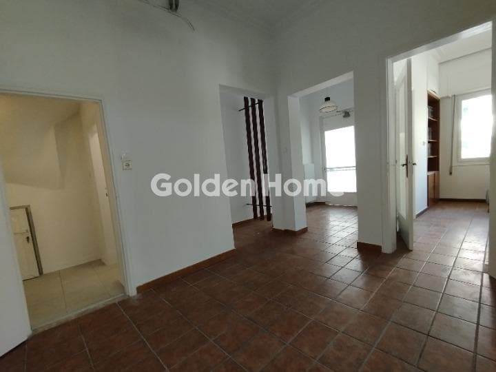 Apartment in Agios Ioannis Chrisostomos, Nikaia — Photo 20 of 55