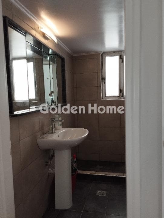Apartment in Agios Ioannis Chrisostomos, Nikaia — Photo 24 of 55