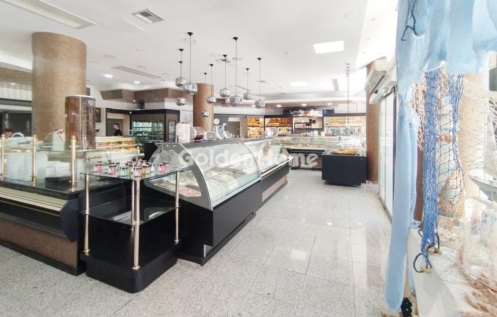 Retail Store in Center, Marousi — Photo 3 of 11
