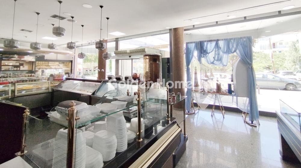 Retail Store in Center, Marousi — Photo 2 of 11