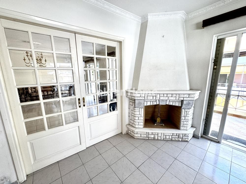 Apartment in Alsos, Nea Smyrni — Photo 1 of 35