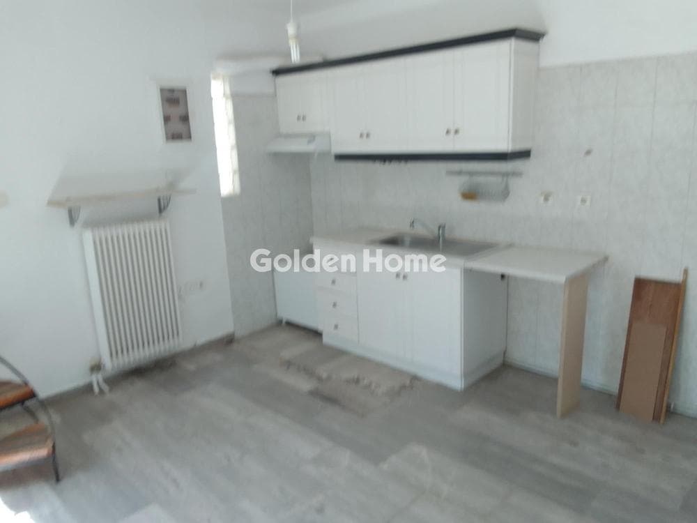 Apartment in Aspra Chomata, Peristeri — Photo 3 of 9