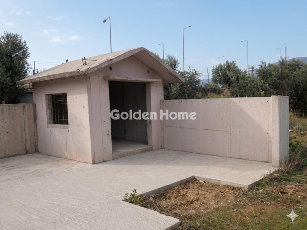 Parcel in Center, Koropi