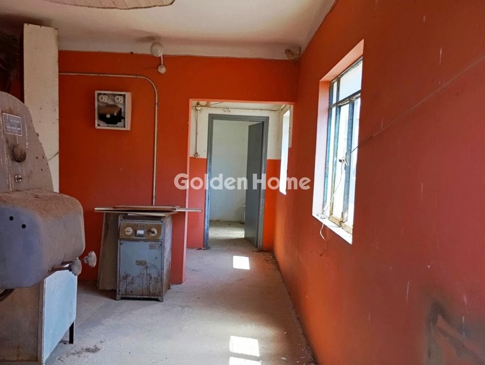 Building Plot in Center, Salamina — Photo 3 of 6