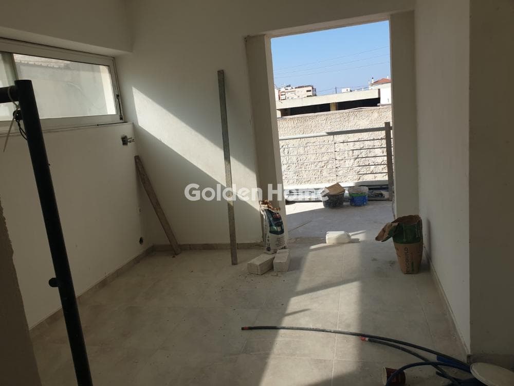 Apartment in Center, Markopoulo — Photo 2 of 4
