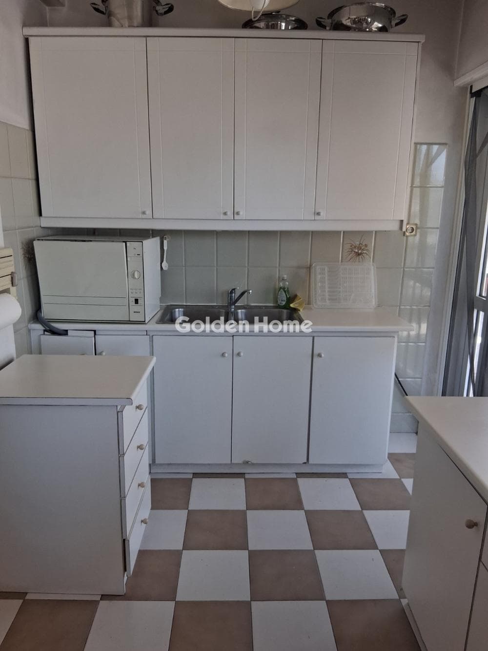 Apartment in Evaggelistria, Piraeus — Photo 4 of 10