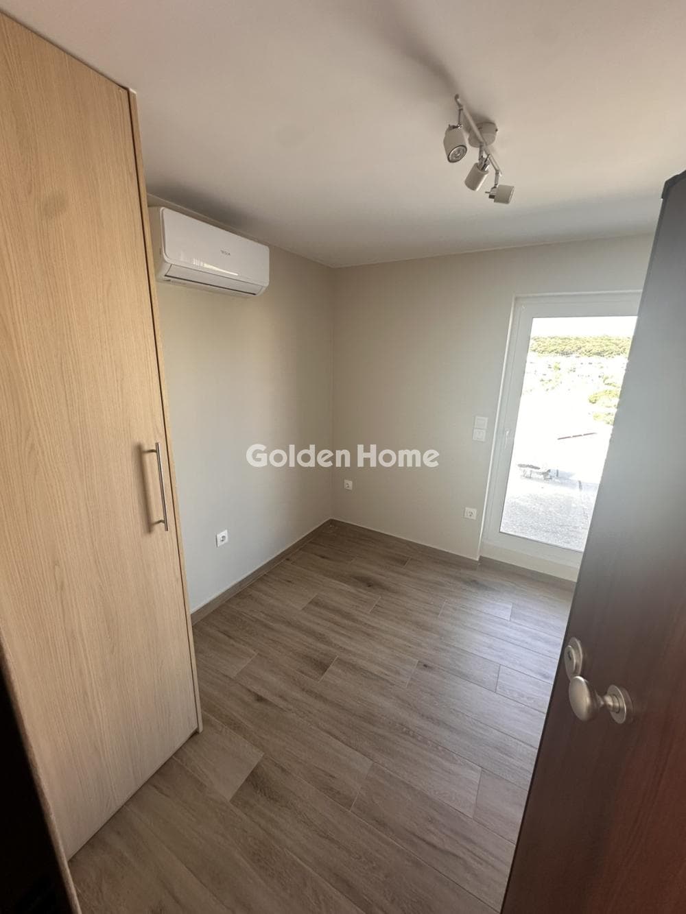 Apartment in Nireas, Rafina — Photo 16 of 17