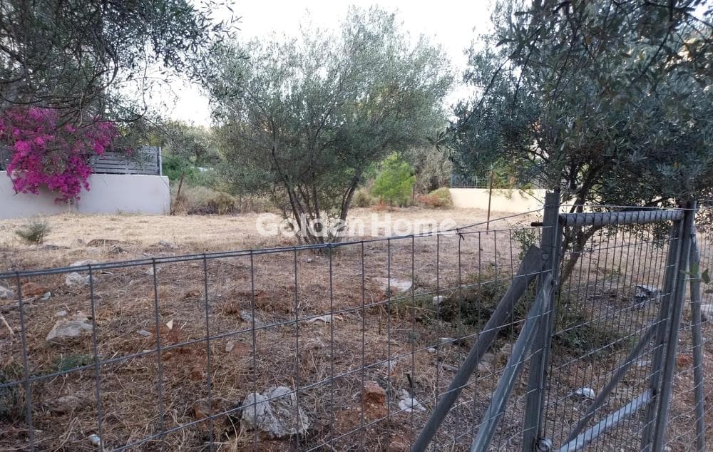 Οικόπεδο στην Κέντρο, Γέρακας