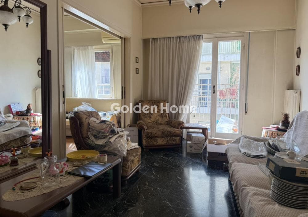 Apartment in Agios Ioannis, Neos Kosmos — Photo 1 of 19
