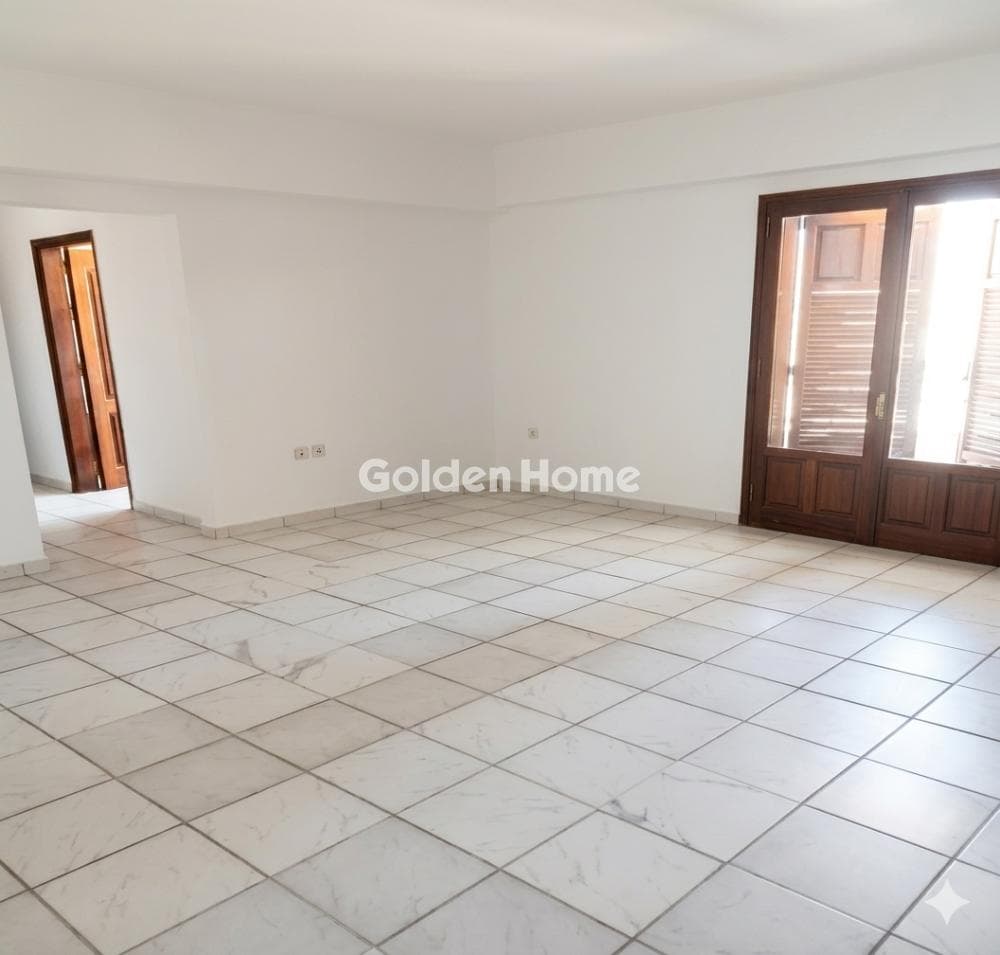 Apartment in Agia Anna, Chalandri — Photo 1 of 8